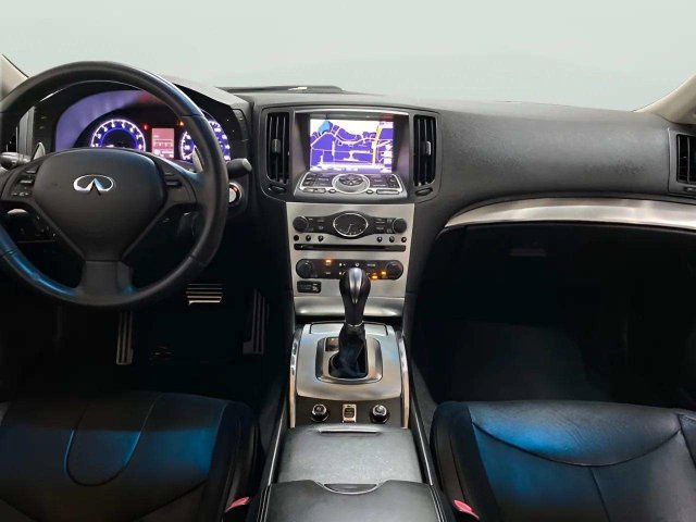 Used 2014 INFINITI Q60 Convertible w/ Premium Package RWD image 20