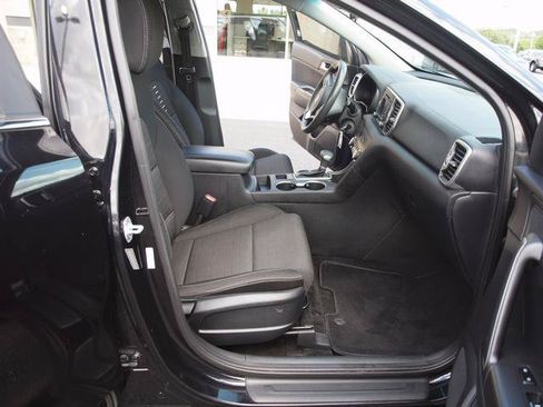 Used 2018 Kia Sportage LX FWD image 6