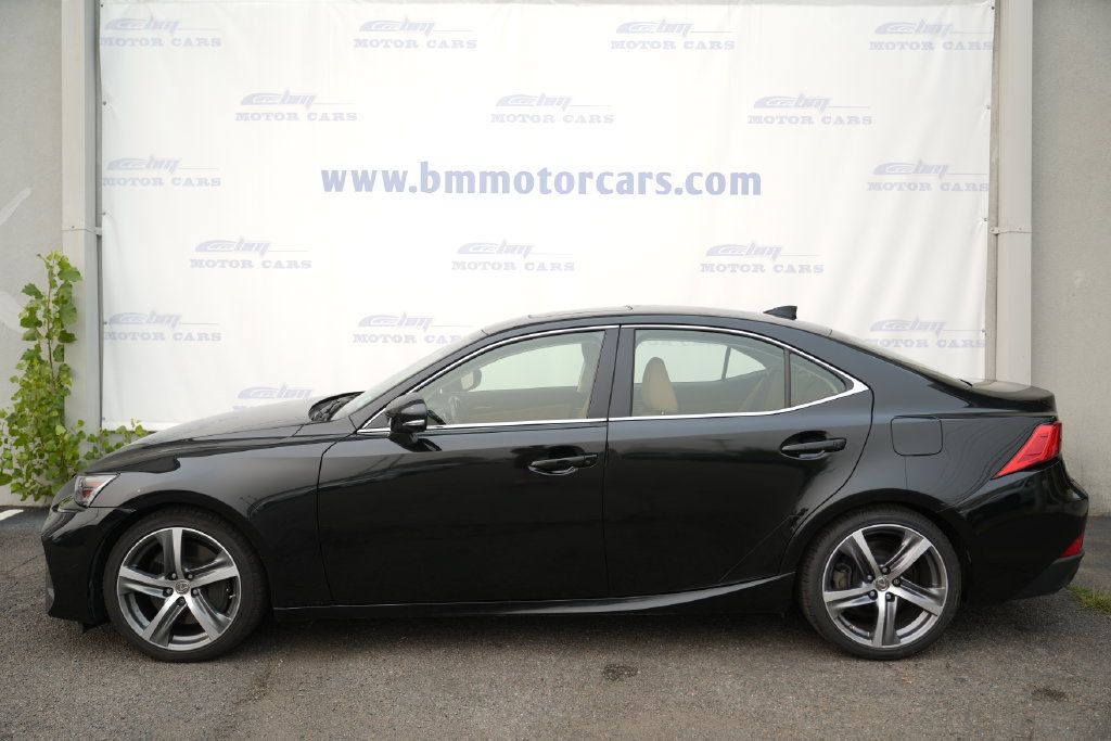 Used 2018 Lexus IS 300 AWD w/ Comfort Package image 8