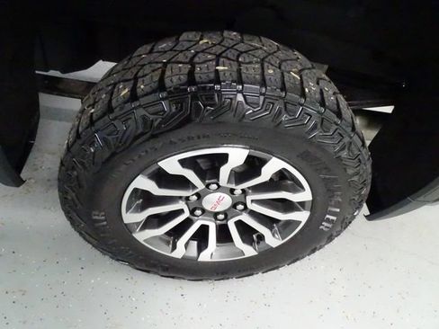 Used 2023 GMC Sierra 1500 AT4 w/ AT4 Preferred Package AWD/4WD image 30