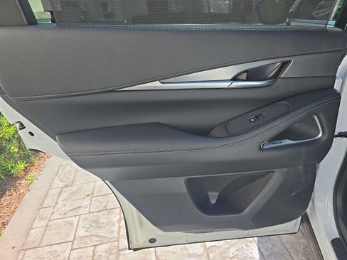 Certified 2026 INFINITI QX60 Luxe w/ Cargo Package FWD image 10