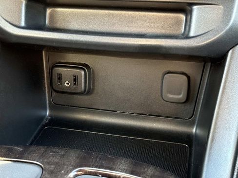 Used 2019 GMC Canyon SLE AWD/4WD image 7