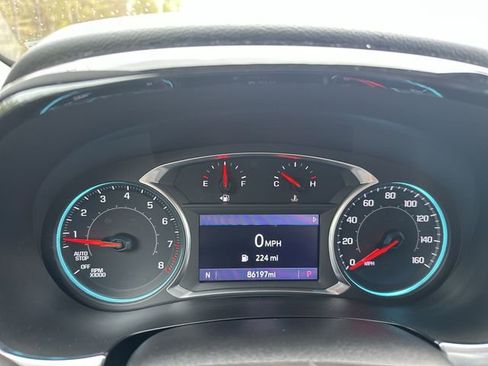 Used 2020 Chevrolet Traverse LT AWD/4WD image 13