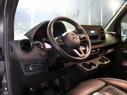 Used 2021 Mercedes-Benz Sprinter 3500 image 22