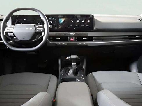 Certified 2025 Kia K4 EX FWD image 13