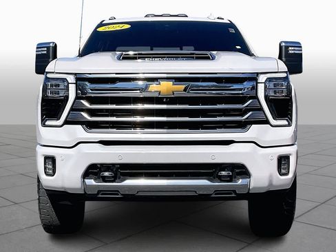 Used 2024 Chevrolet Silverado 3500 High Country w/ High Country Premium Package image 4