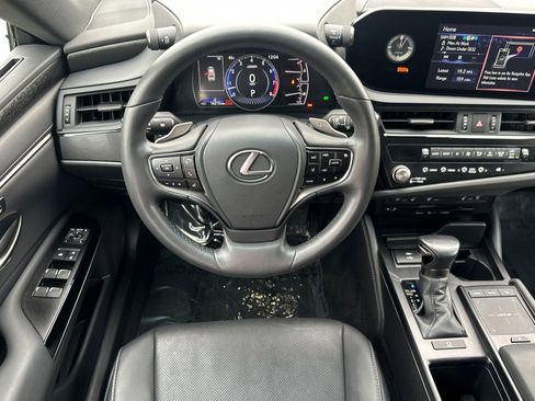 Certified 2022 Lexus ES 350 w/ Premium Package image 16