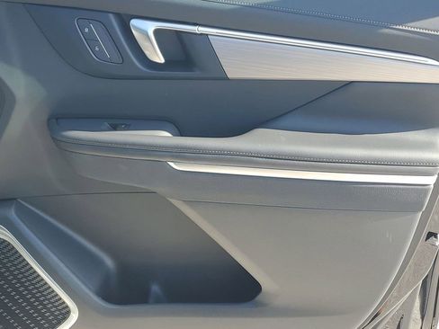 Used 2025 Buick Enclave Preferred image 45