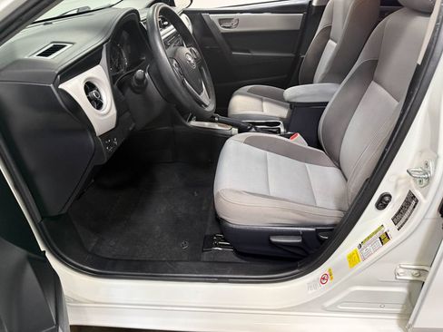 Used 2017 Toyota Corolla L FWD image 57