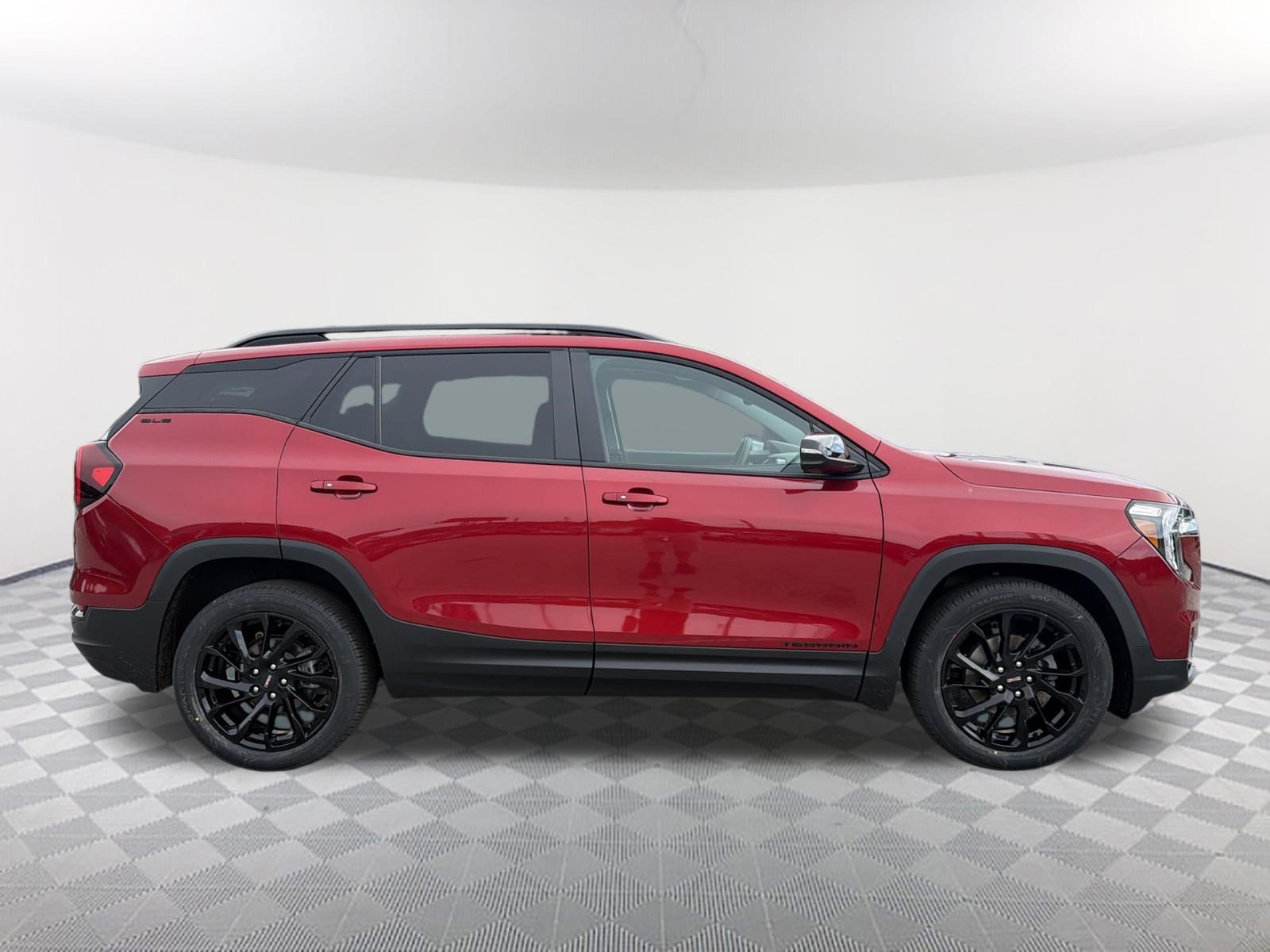 Certified 2023 GMC Terrain SLE w/ Driver Convenience Package FWD image 5
