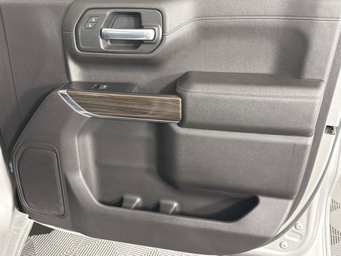 Used 2020 Chevrolet Silverado 1500 RST AWD/4WD image 14