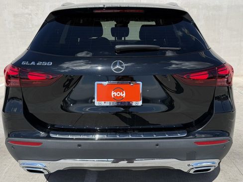 Used 2025 Mercedes-Benz GLA 250 image 4