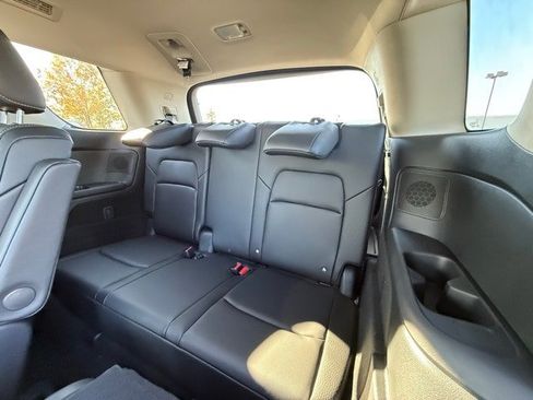 New 2025 Nissan Pathfinder SL w/ SL Premium Package image 16