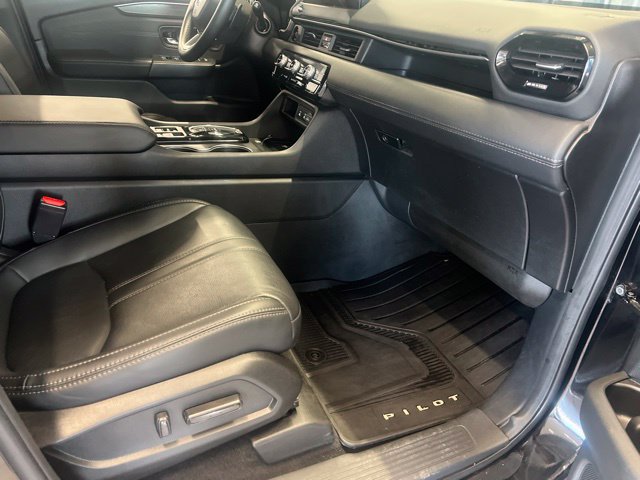 Used 2026 Honda Pilot Touring image 12