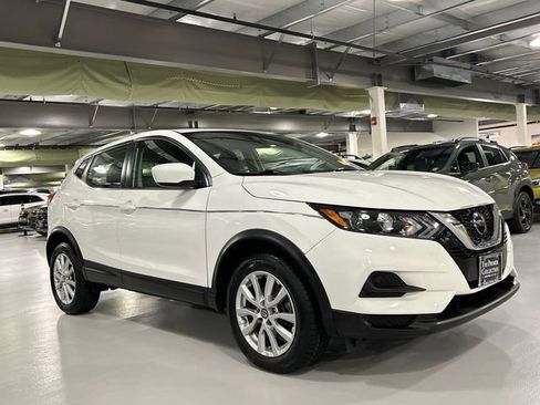 Used 2021 Nissan Rogue Sport S image 1