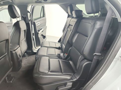 Used 2024 Ford Explorer XLT w/ Equipment Group 202A image 32