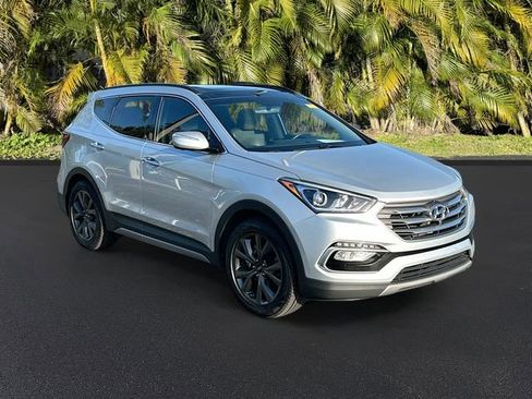 Used 2017 Hyundai Santa Fe Sport image 4