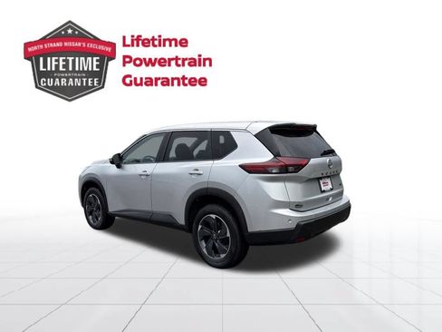 Certified 2024 Nissan Rogue SV FWD image 3