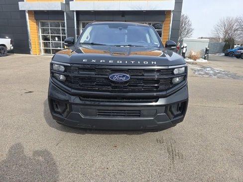 Used 2025 Ford Expedition Active image 2