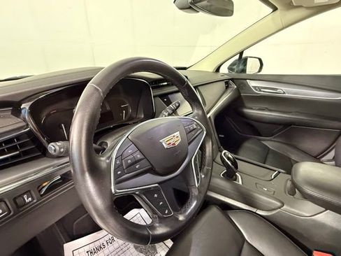 Used 2019 Cadillac XT5 Luxury FWD image 6
