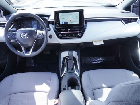 Used 2025 Toyota Corolla SE image 11