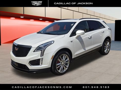 Certified 2025 Cadillac XT5 Sportv w/ Technology Package AWD/4WD image 1