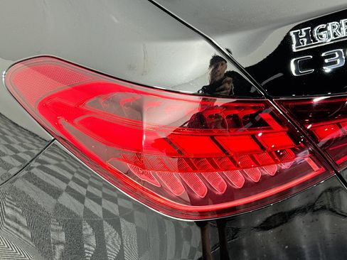 Used 2025 Mercedes-Benz C 300 Sedan image 33