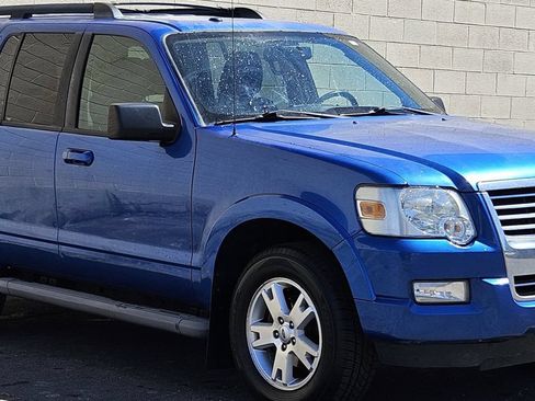 Used 2010 Ford Explorer XLT AWD/4WD image 7