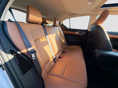 Used 2015 Lexus CT 200h w/ Navigation Package image 25