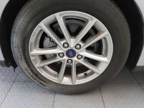 Used 2018 Ford Focus SE FWD image 31