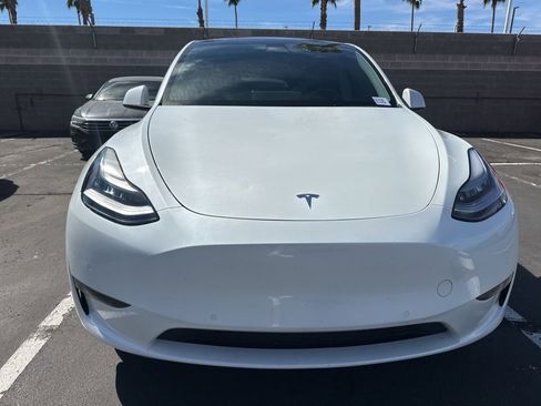 Used 2021 Tesla Model Y Long Range image 2