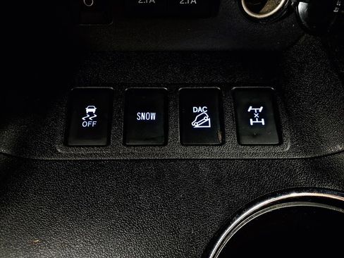 Used 2018 Toyota Highlander Limited image 23