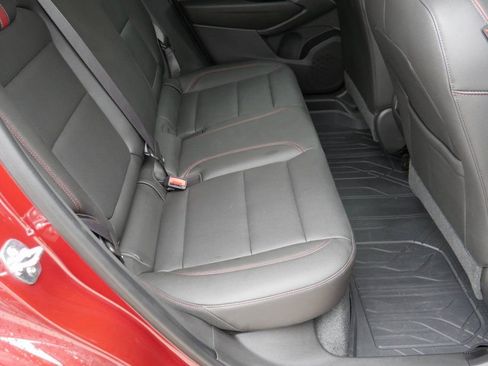 Used 2025 Chevrolet Trax RS w/ Sunroof Package image 24