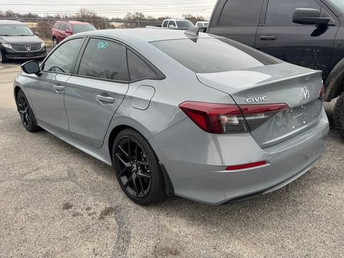 Used 2025 Honda Civic Sport Touring image 4