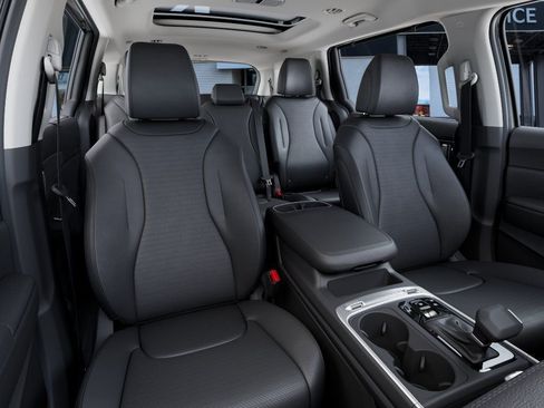 New 2026 Kia Carnival SX Prestige FWD image 15