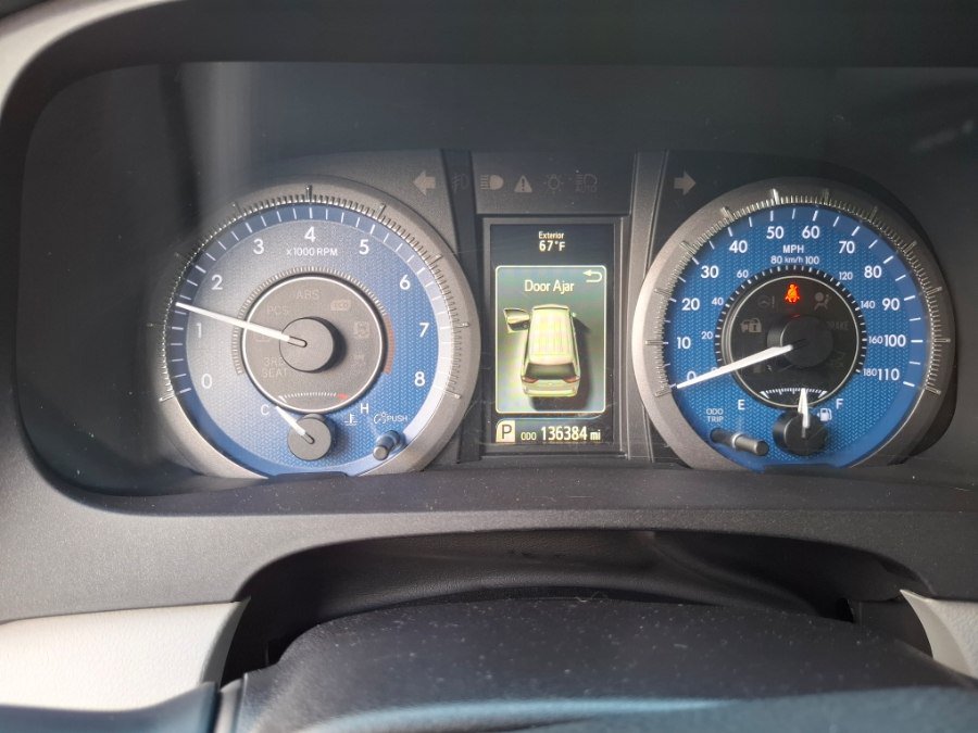 Used 2016 Toyota Sienna XLE w/ XLE Navigation Package AWD/4WD image 18