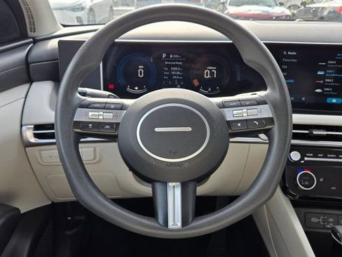 Used 2025 Hyundai Tucson SEL FWD image 22