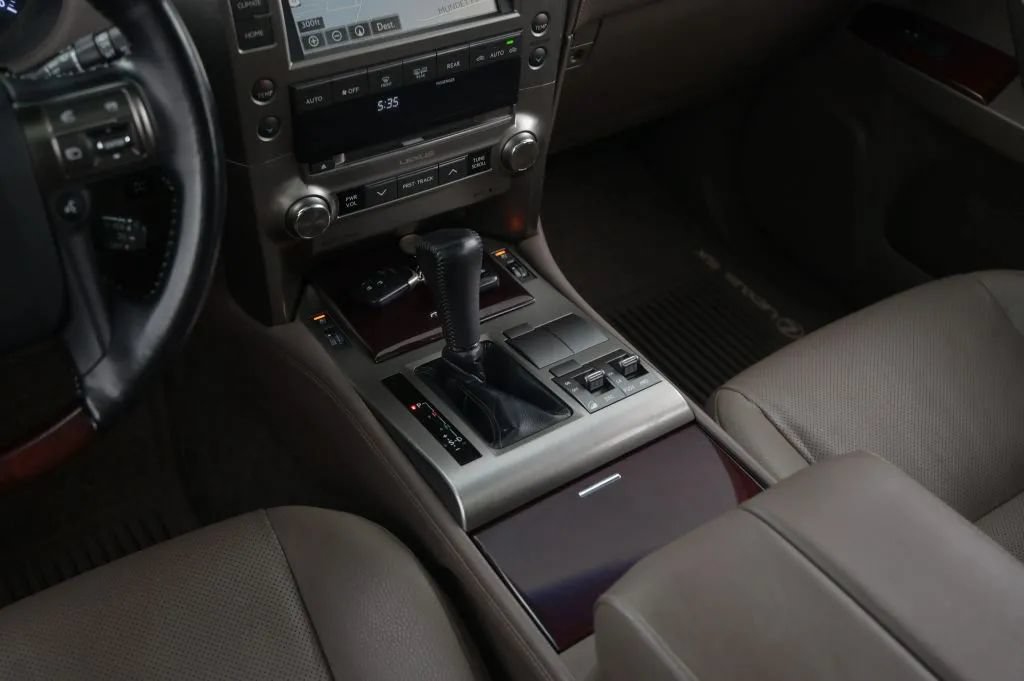 Used 2018 Lexus GX 460 Premium w/ Premium Package AWD/4WD image 36