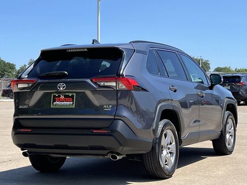 Used 2025 Toyota RAV4 XLE AWD/4WD image 4