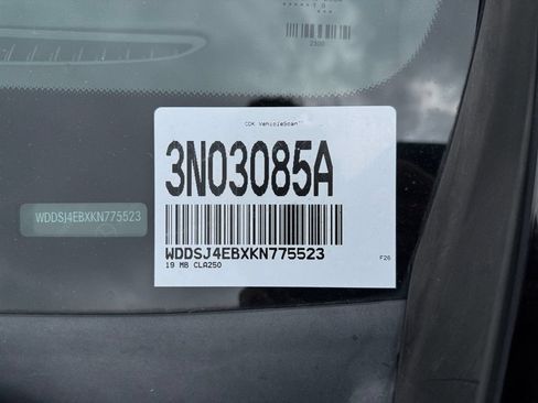 Used 2019 Mercedes-Benz CLA 250 image 32