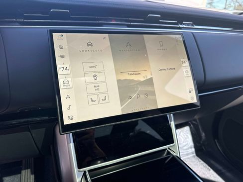 New 2026 Land Rover Range Rover Long Wheelbase SE image 23