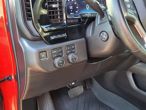 Used 2024 Chevrolet Silverado 1500 ZR2 w/ Technology Package image 18