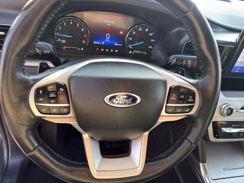 Used 2021 Ford Explorer XLT w/ Equipment Group 202A image 16