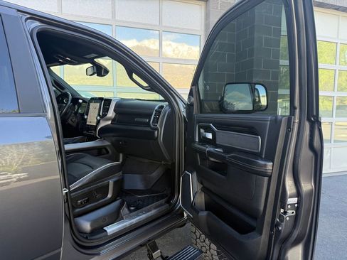 Used 2022 RAM 2500 Laramie AWD/4WD image 17