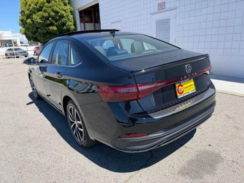 New 2026 Volkswagen Jetta SE FWD image 4