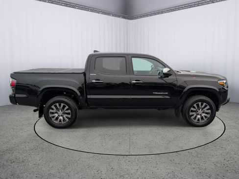 Used 2023 Toyota Tacoma Limited AWD/4WD image 2