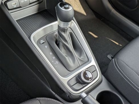 New 2025 Hyundai Venue SEL image 23