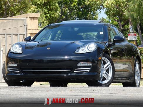 Used 2011 Porsche Panamera 4 AWD/4WD image 2