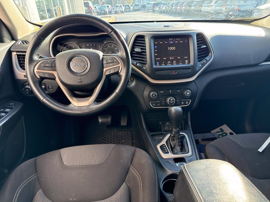 Used 2015 Jeep Cherokee Latitude w/ Comfort/Convenience Group FWD image 8