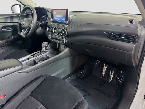 Used 2024 Nissan Sentra SV FWD image 30